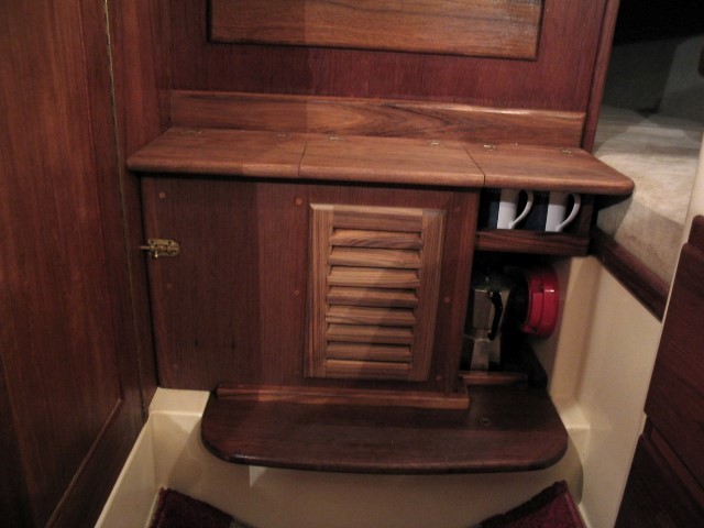 Flicka companionway box