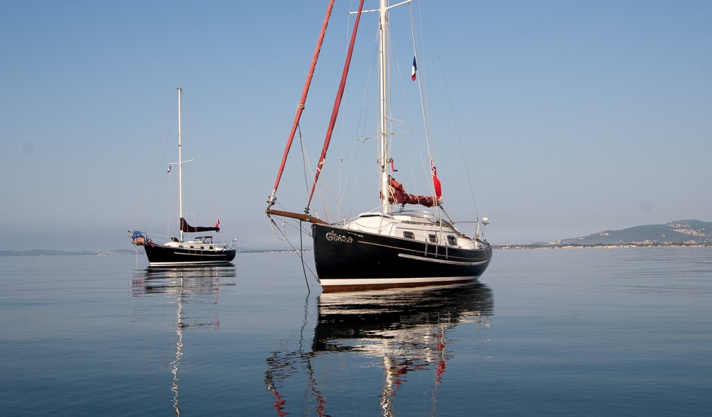 Flicka and Dana at anchor together