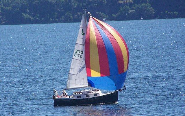 Windfiddler with a UK flasher coming down Seneca Lake &copy Tom Foster  