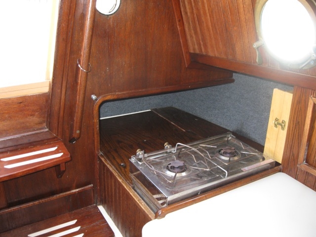 s/v Vesper galley