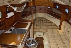 s/v JoHee interior