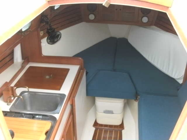 s/v Richcraft interior 