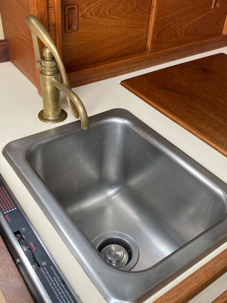 flicka 20 evergreen sink