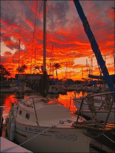 LEA and a fantastic sunset in Hawaii. Still looking great after seventeen years.